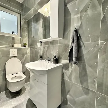 Zana Apartment